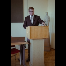 Jónás Norbert előadást tart a 25. ETDK keretében